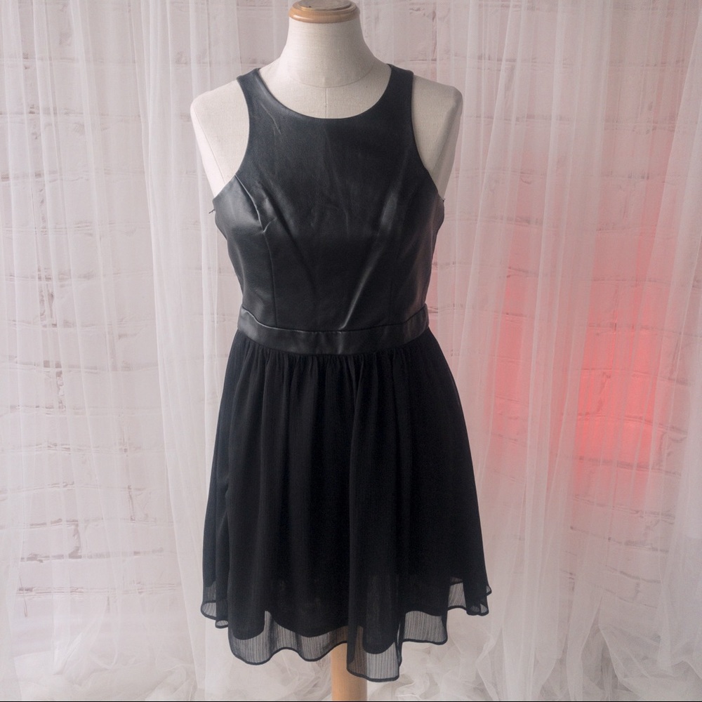BCBGeneration NWT Black Faux Leather/Lace Dress Flowy Bottom Women's Size 4